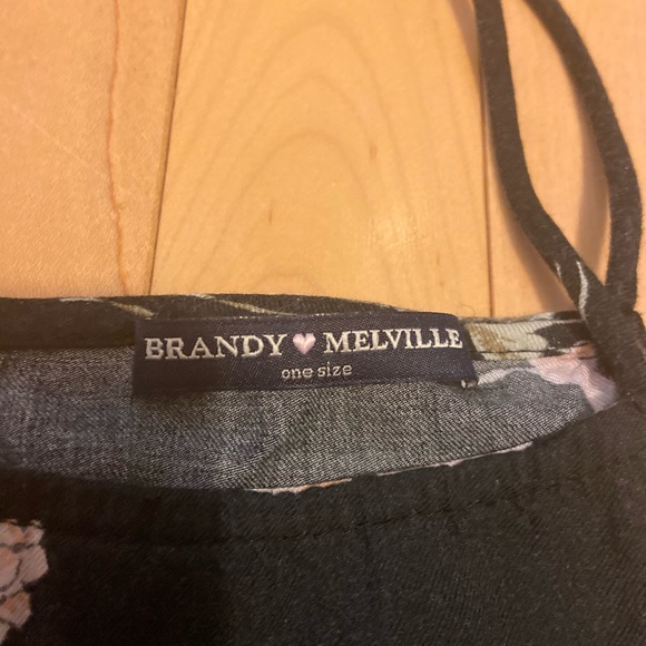 Brandy Melville Tank Top - Picture 2 of 3